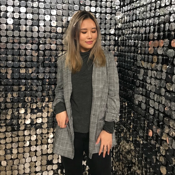 Meet your Posher, Cari - Picture 1 of 1